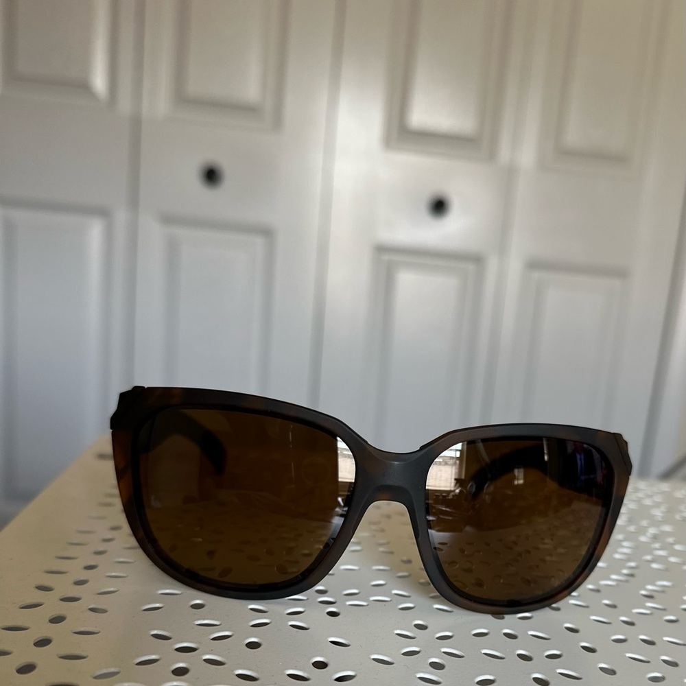 Oakley women’s Rev Up Matte Brown Tortoise Lenses - Polarized